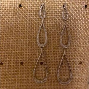 💚2for$18. Earrings, 2 1/2" long. Pierced elegant